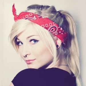 red-bandana-on-blonde-hair